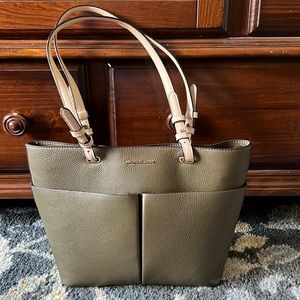 Michael kors medium tote
